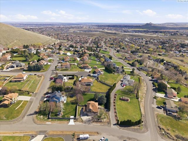 2808 Lapierre Canyon Dr., Kennewick, WA 99338
