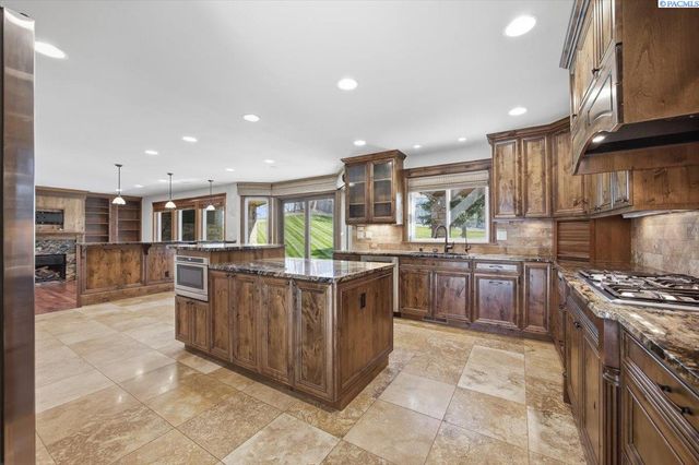 2808 Lapierre Canyon Dr., Kennewick, WA 99338