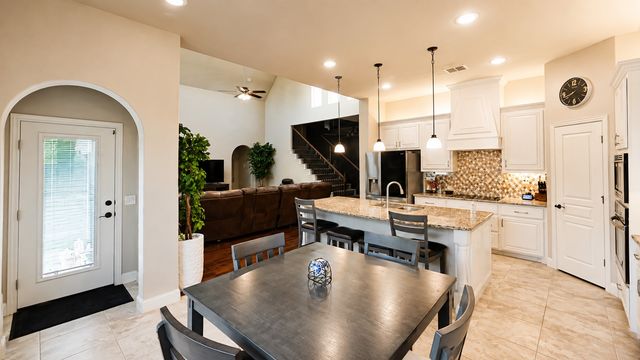 1917 Sunflower Drive, Glenn Heights, TX 75154