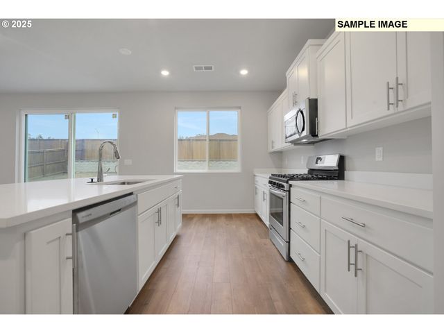 849 GLADE Ave, Forest Grove, OR 97116