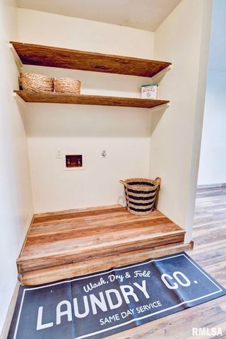 709 E Heights Avenue, Taylorville, IL 62568