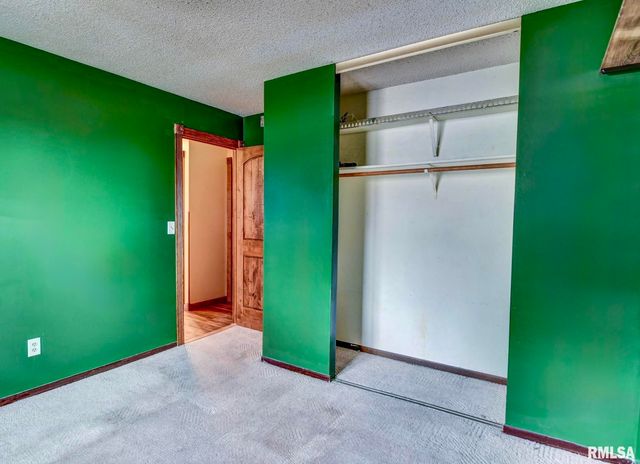 709 E Heights Avenue, Taylorville, IL 62568