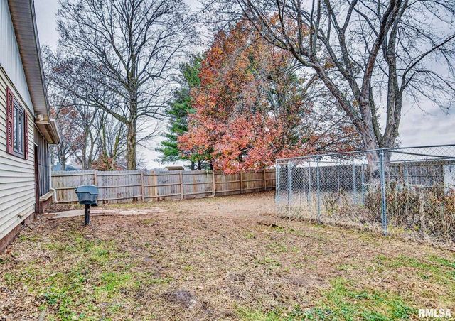 709 E Heights Avenue, Taylorville, IL 62568