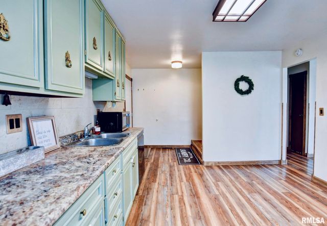 709 E Heights Avenue, Taylorville, IL 62568