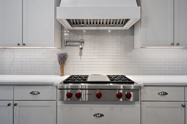 107 Bisset CT, Austin, TX 78738