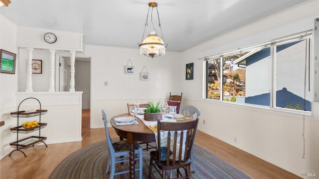 1104 Birch Dr, Petaluma, CA 94952