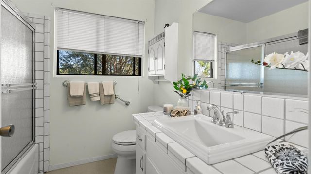 1104 Birch Dr, Petaluma, CA 94952