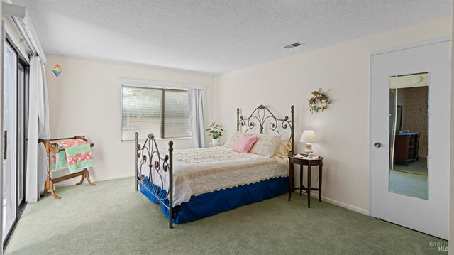 1104 Birch Dr, Petaluma, CA 94952