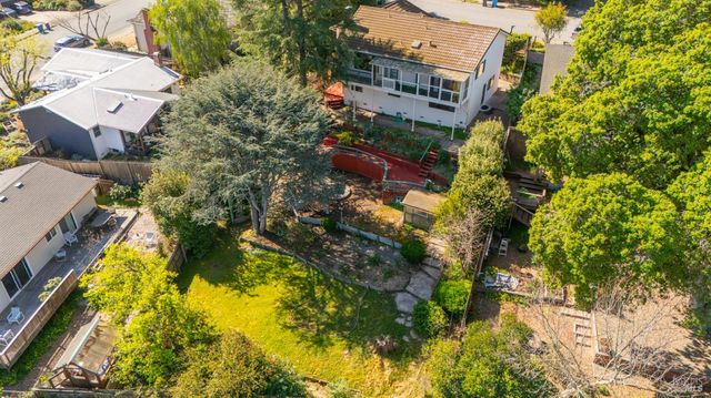 1104 Birch Dr, Petaluma, CA 94952