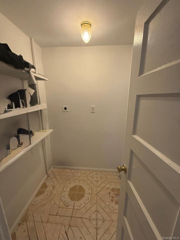 16 Wallace Avenue, Mount Vernon, NY 10552