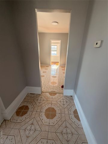 16 Wallace Avenue, Mount Vernon, NY 10552