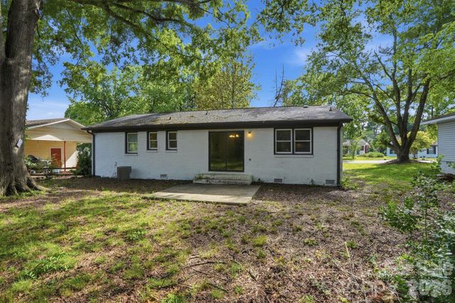 1016 Pondella Drive, Charlotte, NC 28213