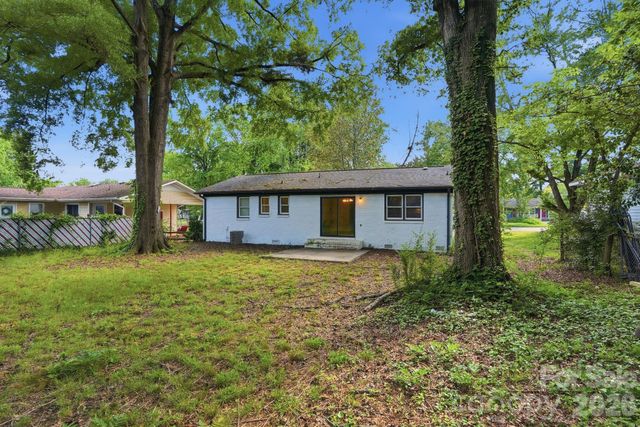 1016 Pondella Drive, Charlotte, NC 28213