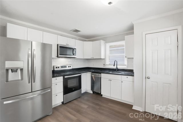 1016 Pondella Drive, Charlotte, NC 28213