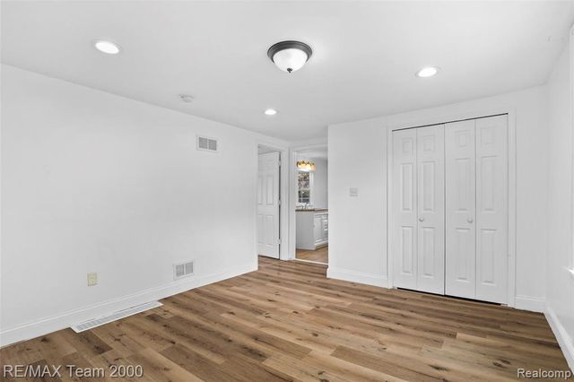 24903 Dunning Street, Dearborn, MI 48124