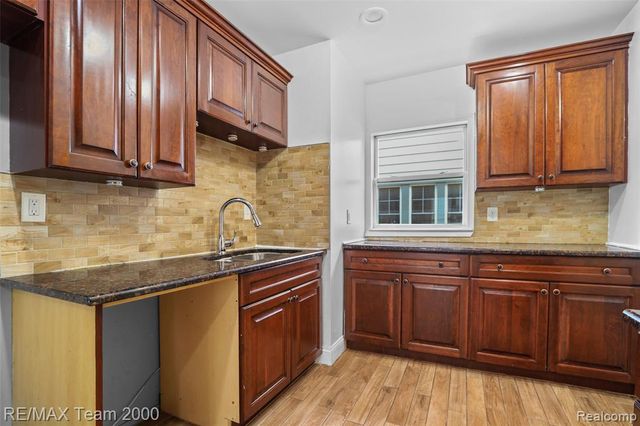 24903 Dunning Street, Dearborn, MI 48124
