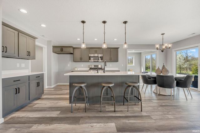 5165 Greyson Heights Drive, Auburn, IN 46706