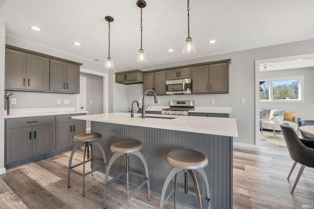 5165 Greyson Heights Drive, Auburn, IN 46706