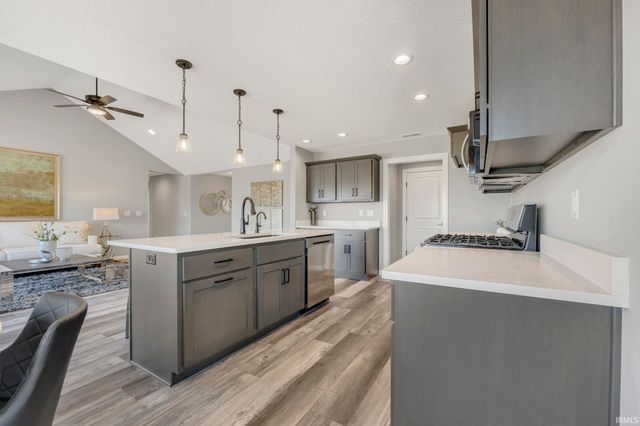 5165 Greyson Heights Drive, Auburn, IN 46706