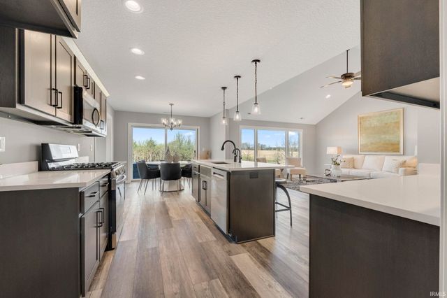 5165 Greyson Heights Drive, Auburn, IN 46706