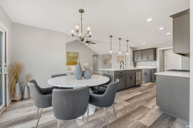 5165 Greyson Heights Drive, Auburn, IN 46706