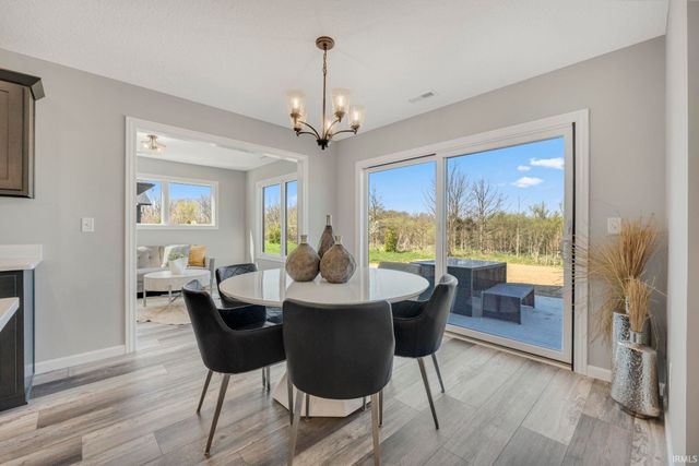 5165 Greyson Heights Drive, Auburn, IN 46706