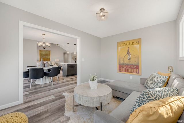 5165 Greyson Heights Drive, Auburn, IN 46706