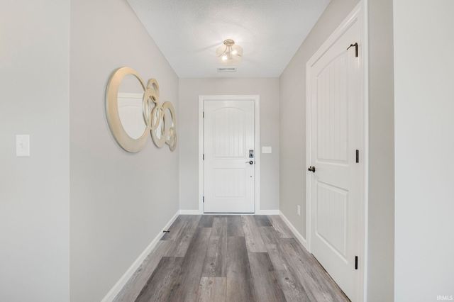 5165 Greyson Heights Drive, Auburn, IN 46706