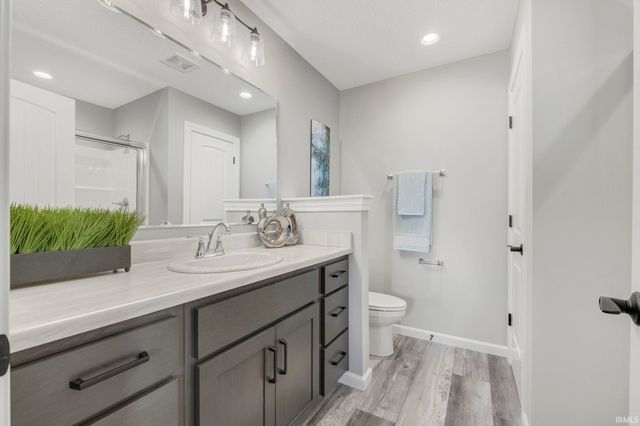 5165 Greyson Heights Drive, Auburn, IN 46706