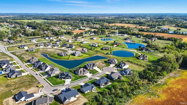 5165 Greyson Heights Drive, Auburn, IN 46706