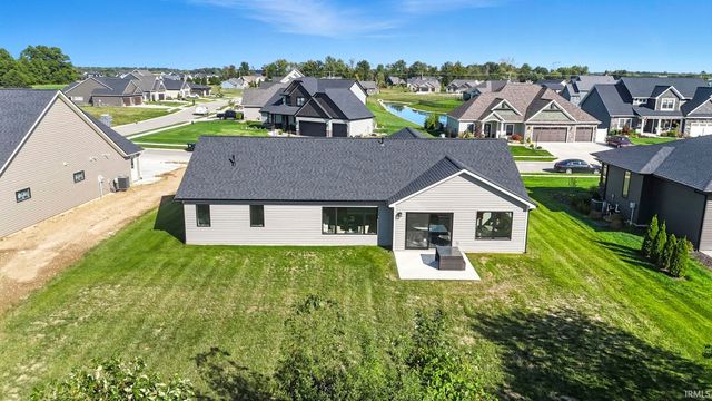 5165 Greyson Heights Drive, Auburn, IN 46706