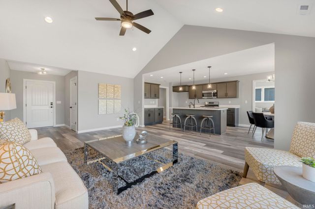 5165 Greyson Heights Drive, Auburn, IN 46706