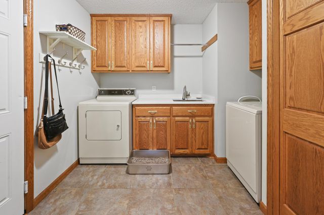 1903 Meadowrose Boulevard, Saint Cloud, MN 56301