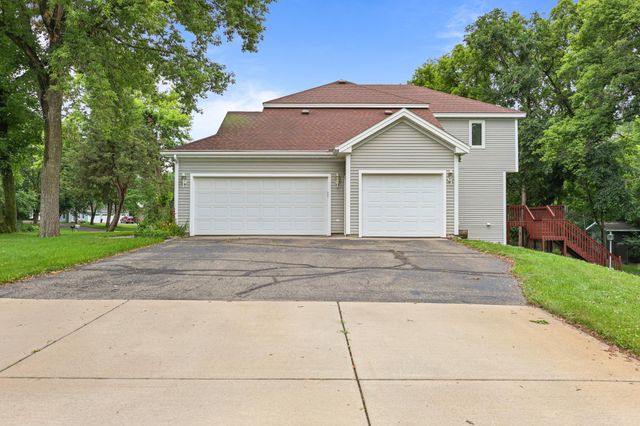 1903 Meadowrose Boulevard, Saint Cloud, MN 56301
