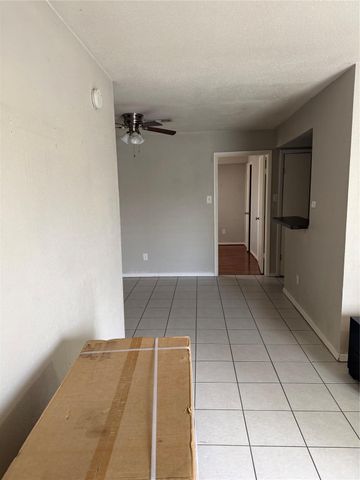 1116 Murrayhill Drive 8, Houston, TX 77043