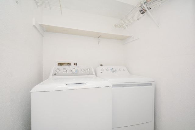 1116 Murrayhill Drive 8, Houston, TX 77043