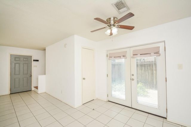 1116 Murrayhill Drive 8, Houston, TX 77043