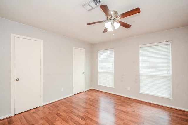 1116 Murrayhill Drive 8, Houston, TX 77043