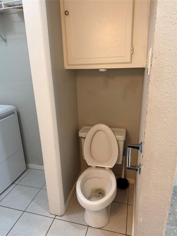 1116 Murrayhill Drive 8, Houston, TX 77043
