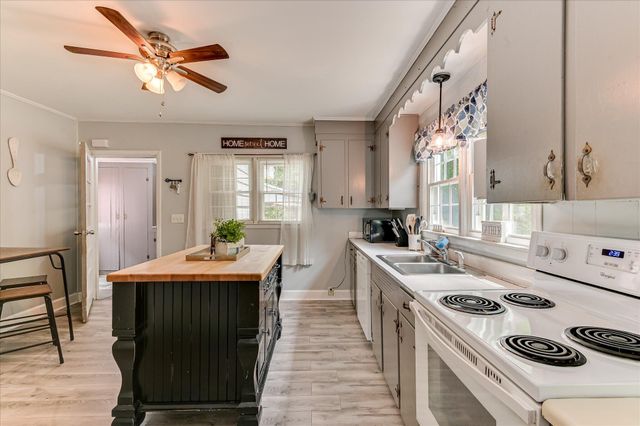 102 Henry Street, Warrenville, SC 29851