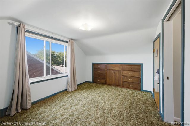9864 Quandt Avenue, Allen Park, MI 48101