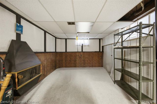 9864 Quandt Avenue, Allen Park, MI 48101