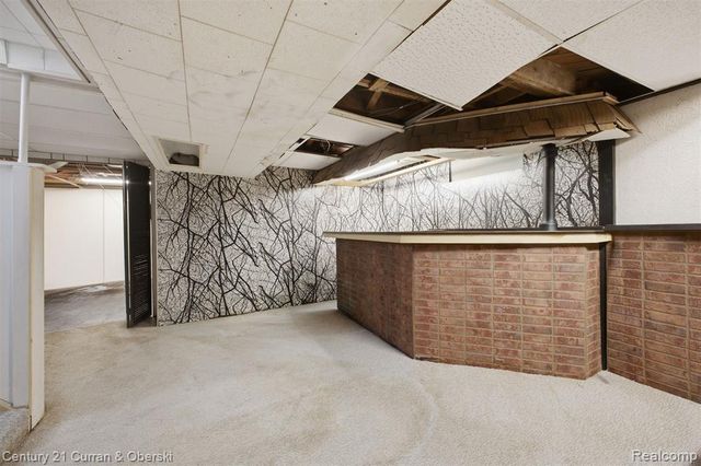 9864 Quandt Avenue, Allen Park, MI 48101