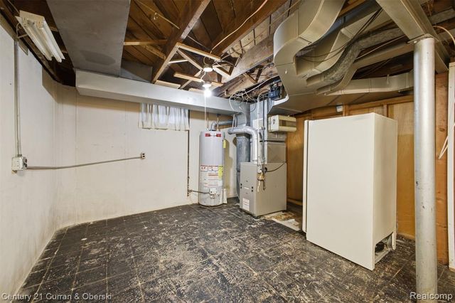 9864 Quandt Avenue, Allen Park, MI 48101