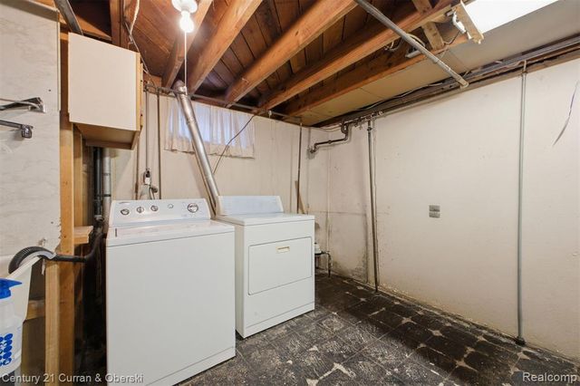 9864 Quandt Avenue, Allen Park, MI 48101