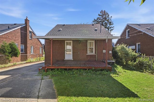 9864 Quandt Avenue, Allen Park, MI 48101