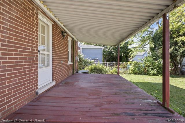 9864 Quandt Avenue, Allen Park, MI 48101