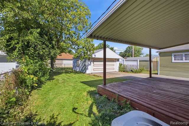 9864 Quandt Avenue, Allen Park, MI 48101