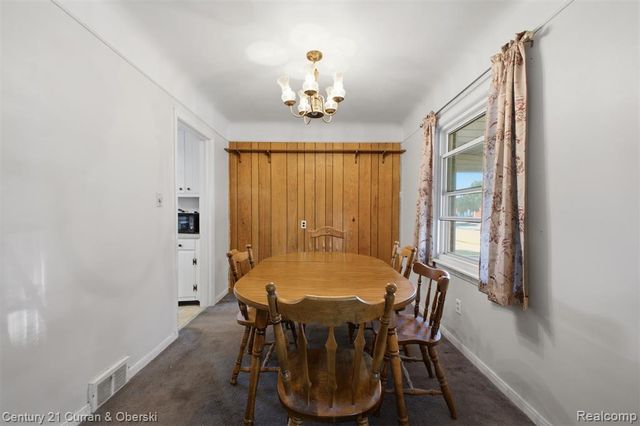 9864 Quandt Avenue, Allen Park, MI 48101