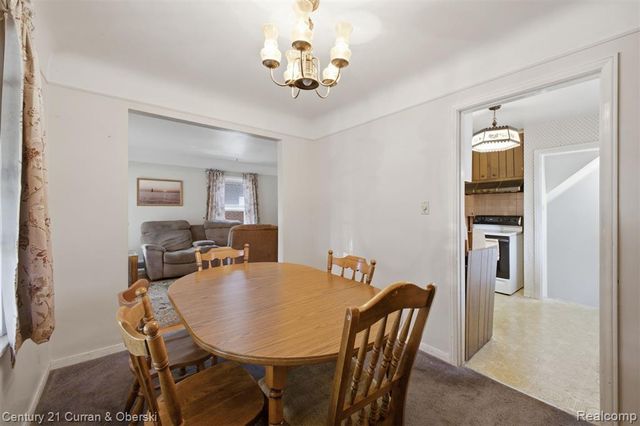 9864 Quandt Avenue, Allen Park, MI 48101